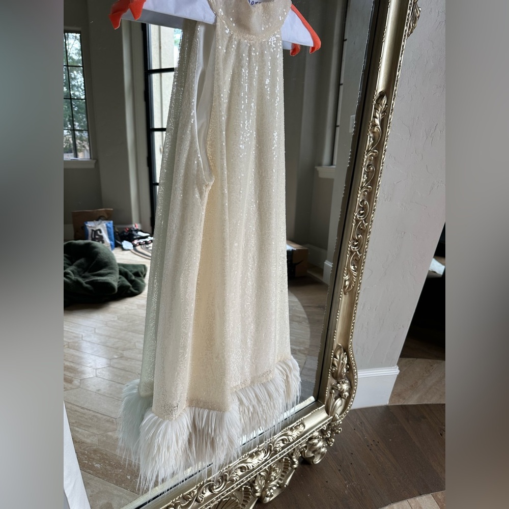 Elegant ivory  Dress with Feather Hem size small